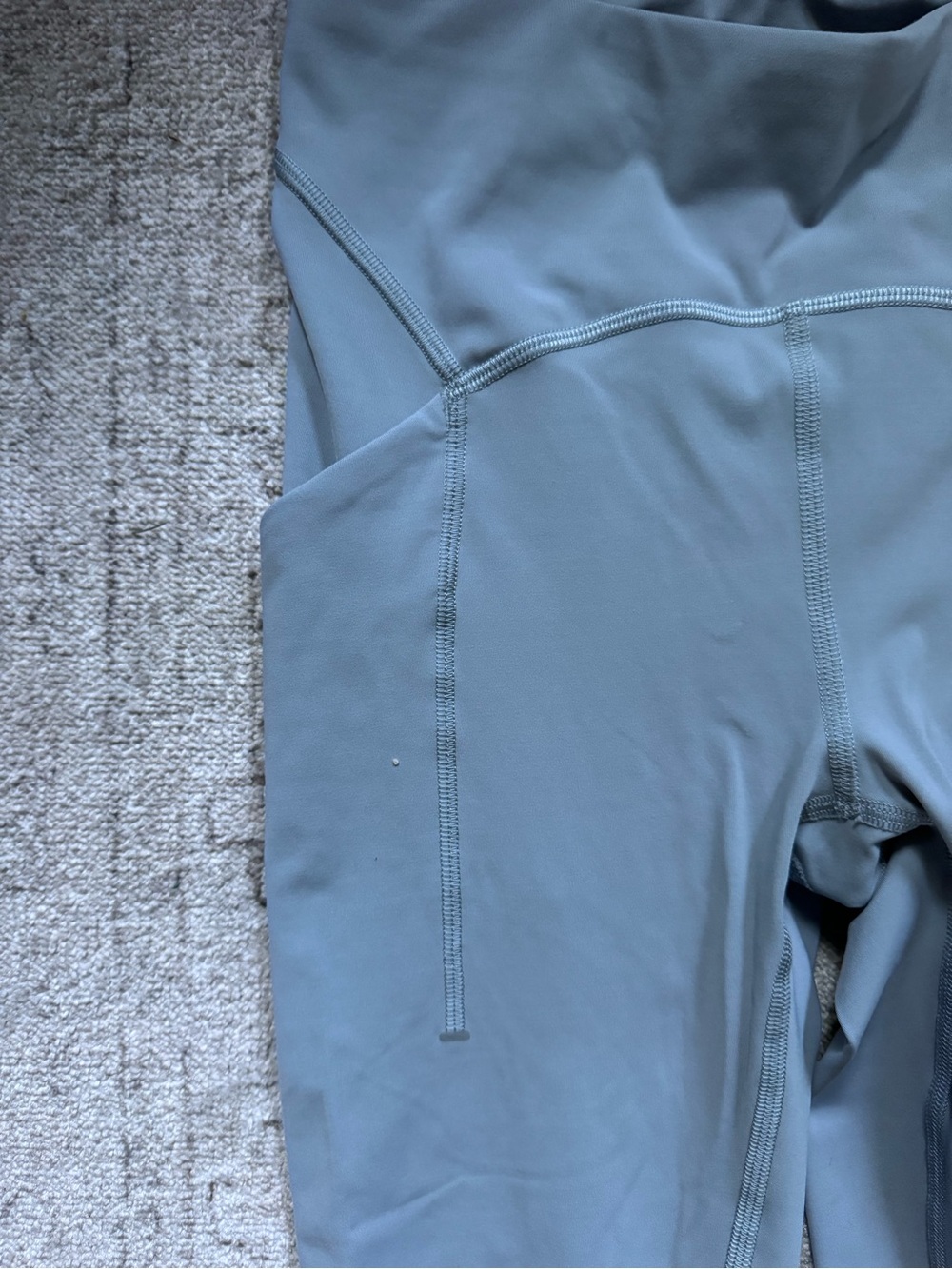 Lululemon Power Thru High-Rise Tight 25" - Size 4 - Picture 3 of 8